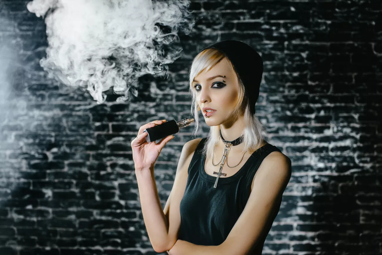 A Beginner's Guide To CBD Oil Vape Tanks, Battery Packs, and More